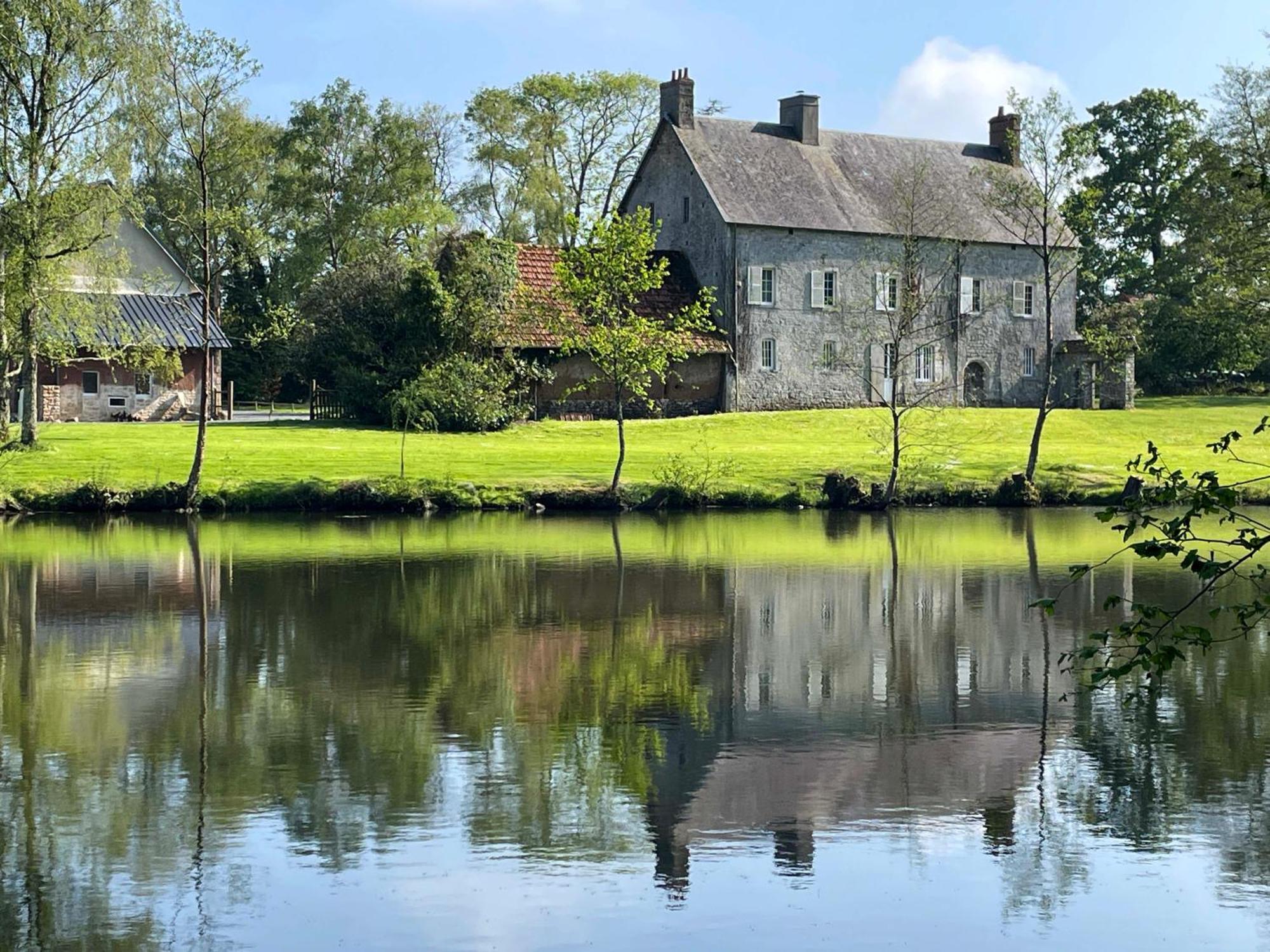 Domaine De L'Eau Partie Bed and Breakfast Carentan Buitenkant foto